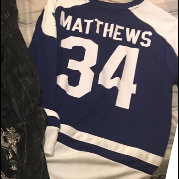 Clothes - Picture 2 of 7